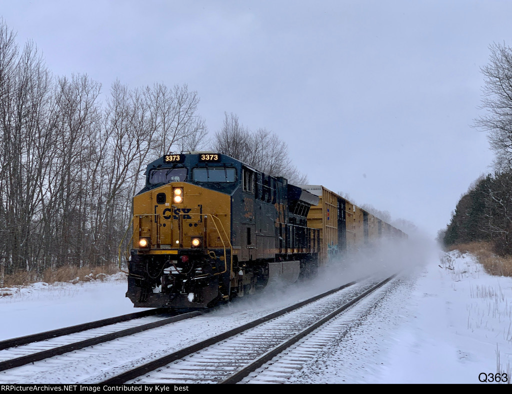 CSX 3373 on Q363 